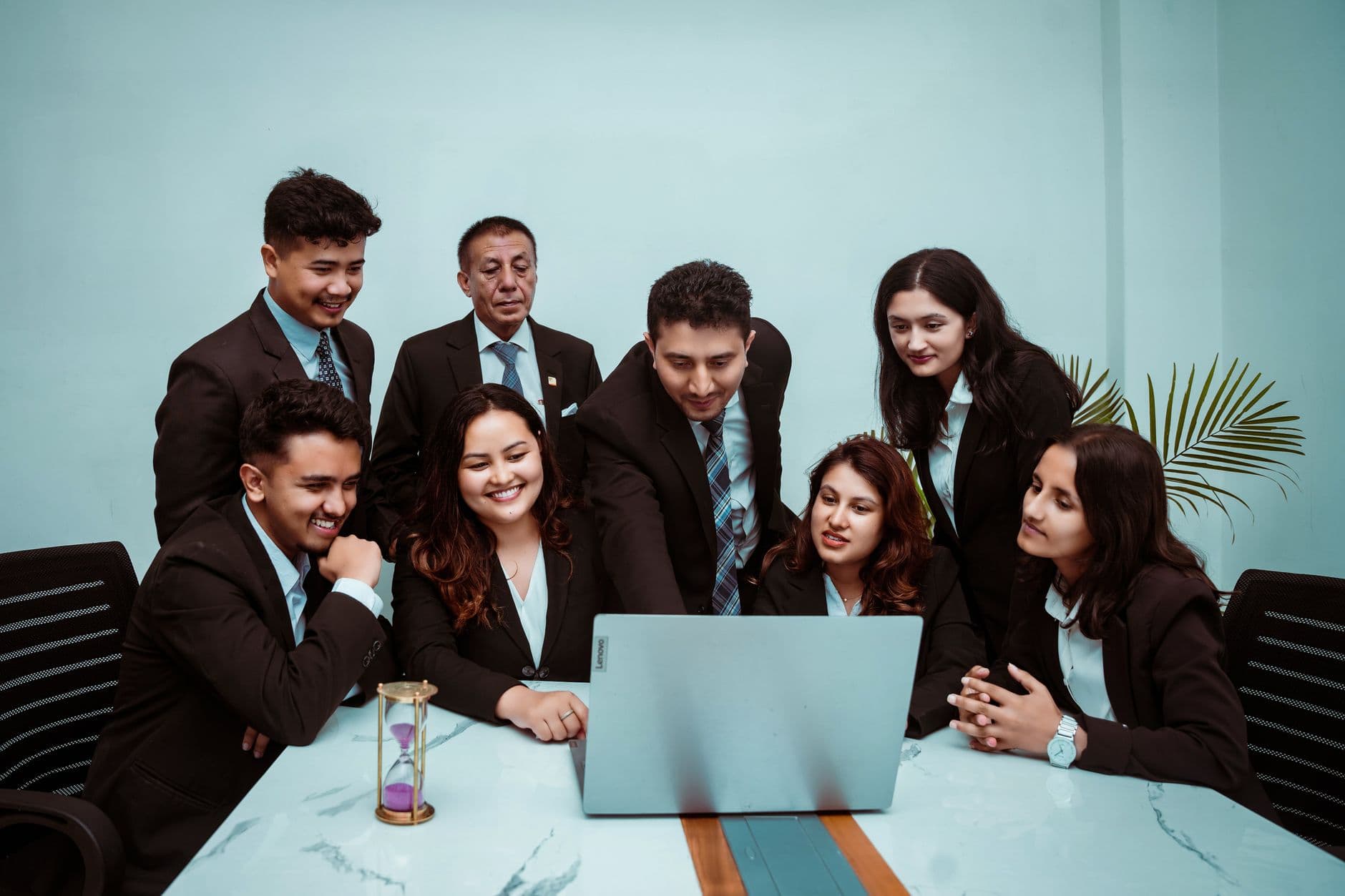 Equipa da Eter Growth a gerir campanhas de Google Ads para PME